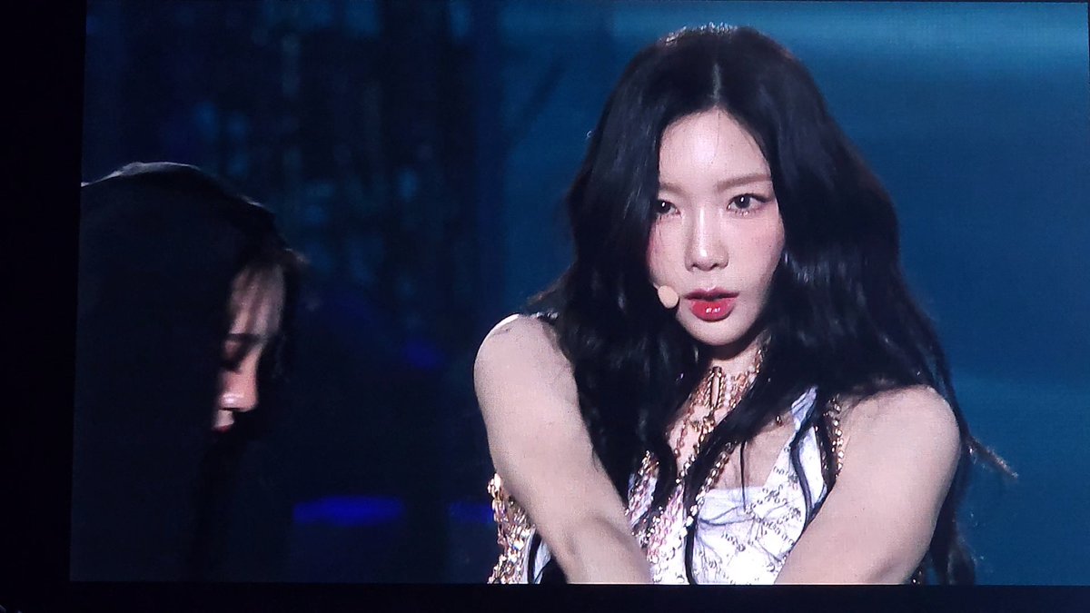 farmerking39's tweet photo. 헉
#TAEYEON_TheODDOfLOVE_in_SINGAPORE #TAEYEONCONCERT_TheODDOfLOVE 
#TAEYEONinSG
#태연 #TAEYEON https://t.co/hjPk8SKU2o