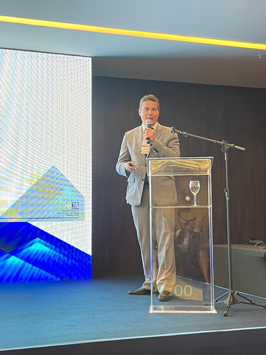 higinosteck's tweet photo. "Compartilhando insights do 7º Endo Centro-Oeste e XV CONGREGO Congresso de Endocrinologia de Goiás! ✨ Foi uma honra apresentar uma palestra sobre o uso inovador da Ablação de Tireoide (Radiofrequência) no tratamento do Câncer de Tireoide. Evita cirurgias e reposição hormonal https://t.co/JpvQGFImTx