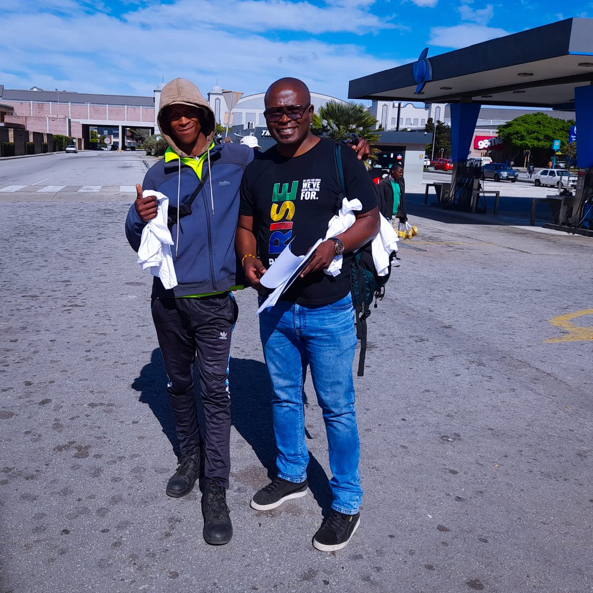 ntsika_maweni's tweet photo. Makwande, kukhanye kubekuhle apho sihamba khona. Disrupting the status quo in Gqeberha this morning. Things will change for the better๐ฟ๐ฆ๐ฟ๐ฆ๐ฟ๐ฆ
@Rise_Mzansi
@RiseMzansiEC
@ZandySeal
#RISEMzansi
#RisingInGQ
#2024IsOur1994 https://t.co/fzRK1U2AZG