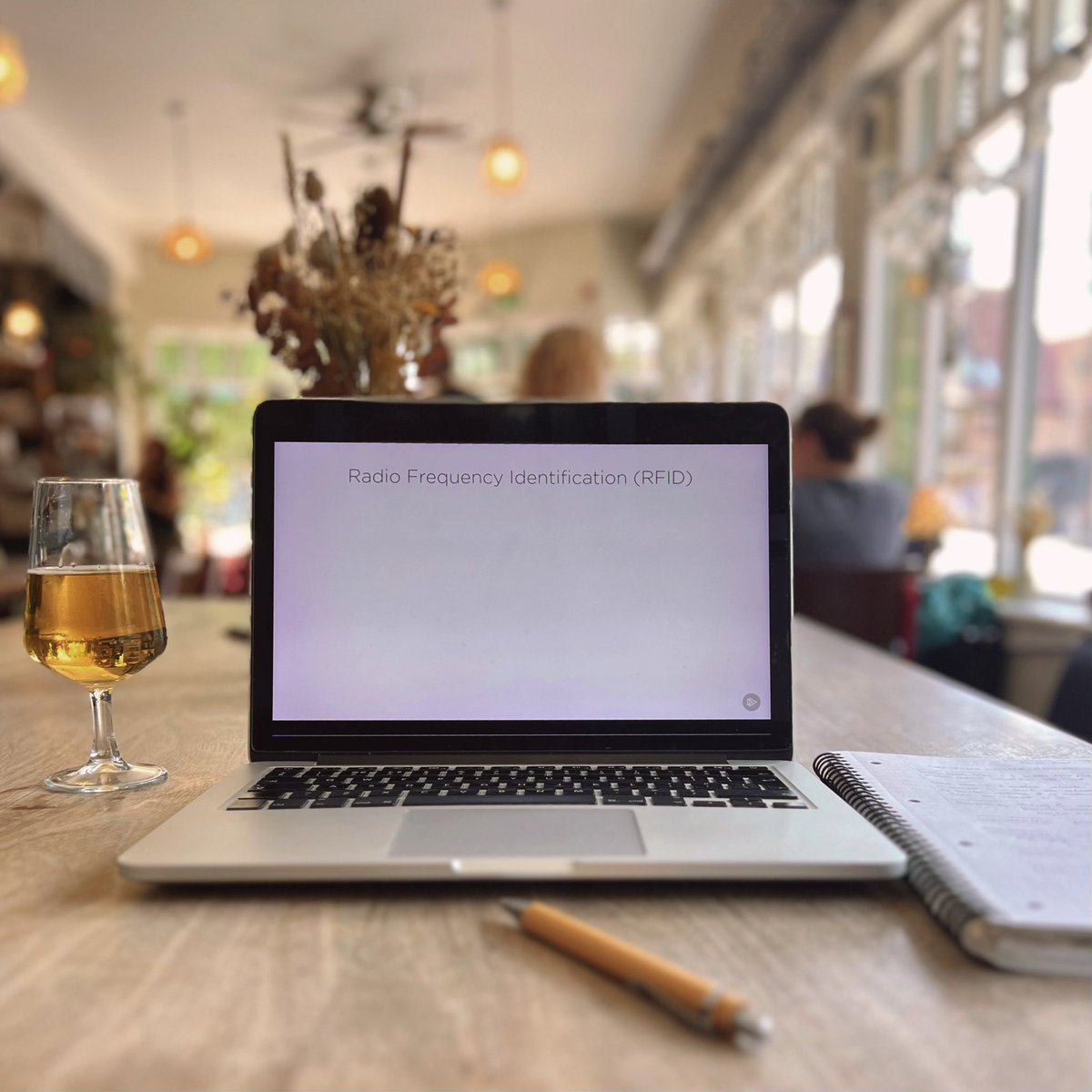 My afternoon. 👩🏼‍💻