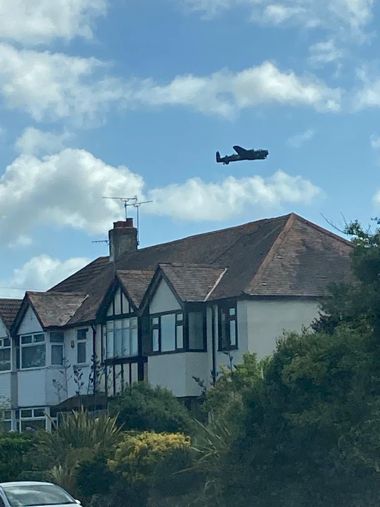 Daniel Cuthbert tweet media