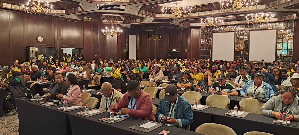 ANCWCCaucus's tweet photo. PEC member and Regional Convenor Comrade Xolisa Peter officially opens the Dullah Omar (Metro) Regional Conference #ANCWC #8thDullahOmarRegionalConference
#ANCunited https://t.co/25FHFD3vKb