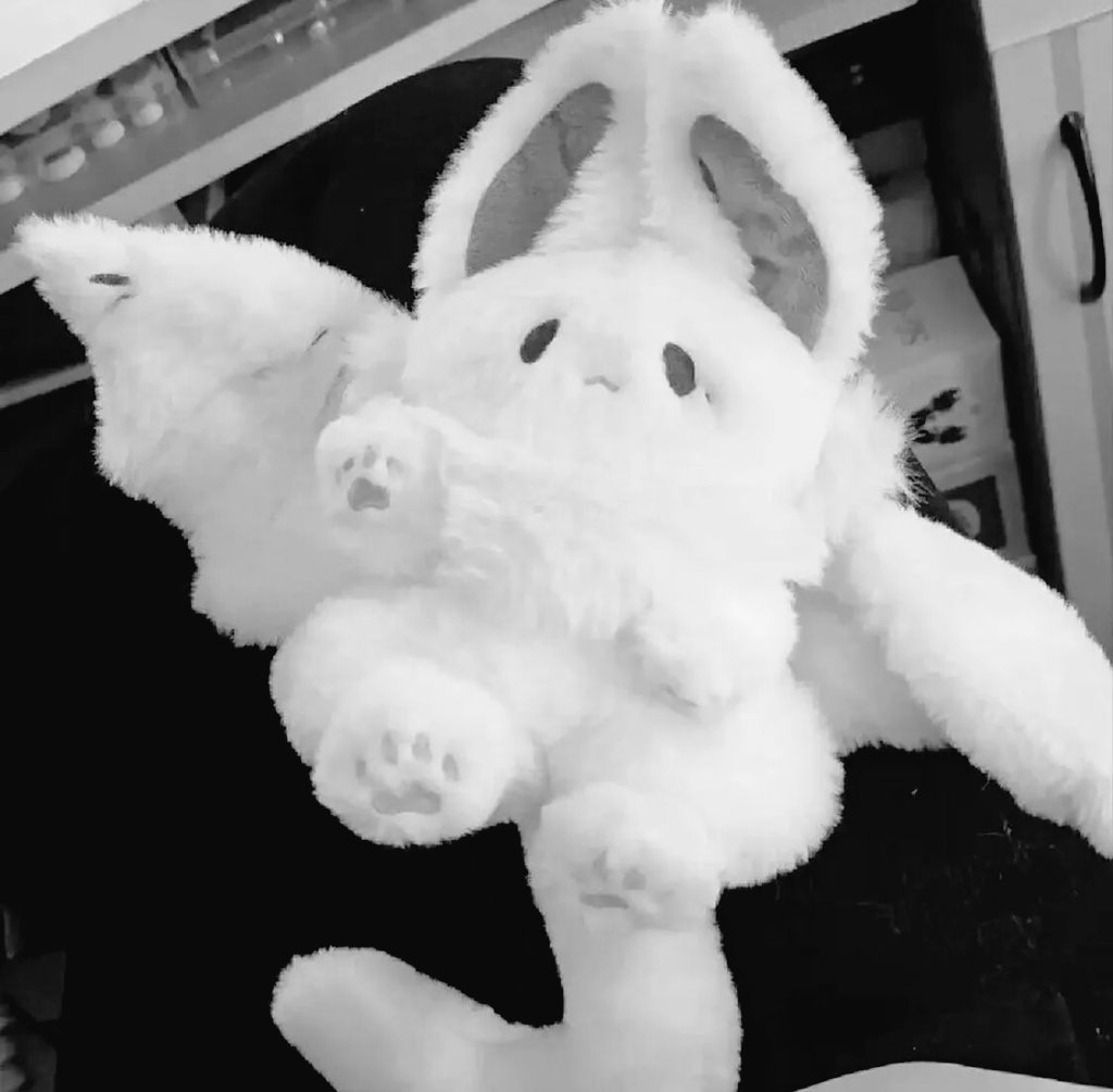 ️️ ️
️️ ️
️️ ️

Seorang kurir mengantarkan paket ke kediaman <a href="/Asmarahita/">Mara.</a>.

Note: Biar kasur kamu makin sempit.
️️ ️
️️ ️
️️ ️