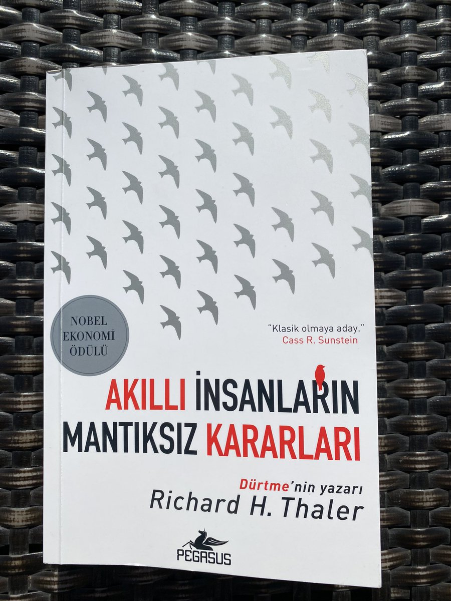 kirogluerhan's tweet photo. Richard Thaler’ın Nudge kitabının kötü Türkçe çevirisi sonrası bu baya başarılı olmuş👏🏻 https://t.co/ZWxjUgn8j1