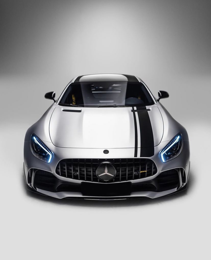 LuxuryCars365's tweet photo. Mercedes-AMG GT-R ♠️ https://t.co/Wg5hF0PRhx