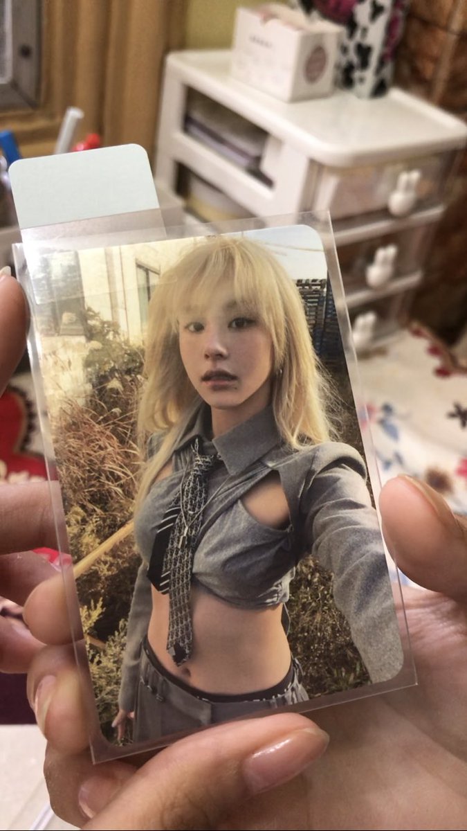 Lou_isei's tweet photo. 🌷 From: @hikachives 

Chaeyoung is finally home!!! Thank you so much for sending her to me safely.

#fromhikachives https://t.co/ejxSDxj7hP