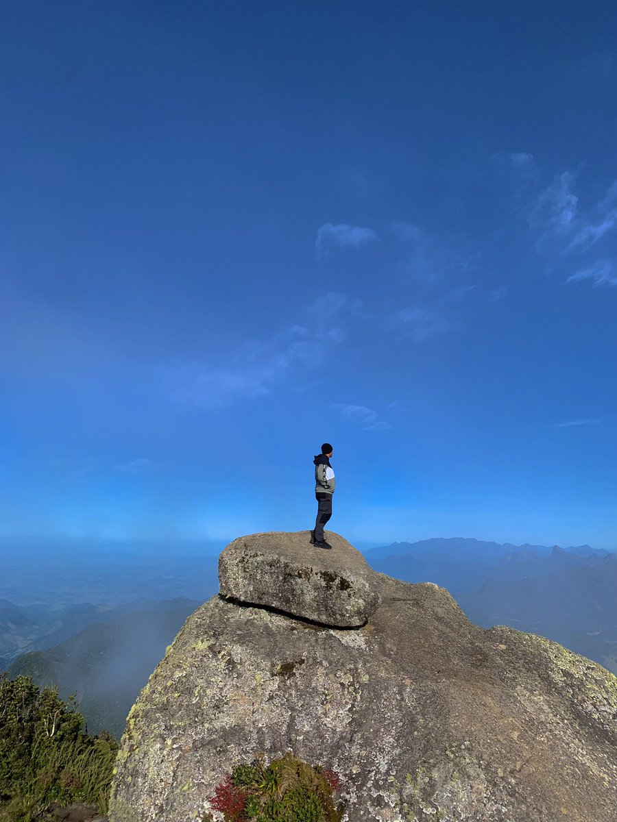 📍 Pico da Caledônia.