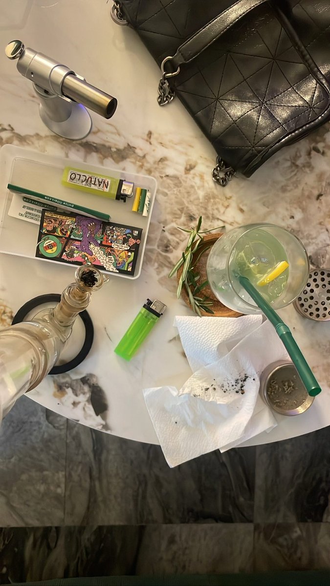 natuclo_th's tweet photo. #NATUCOL #stonerlife https://t.co/yzSYtbSHzd