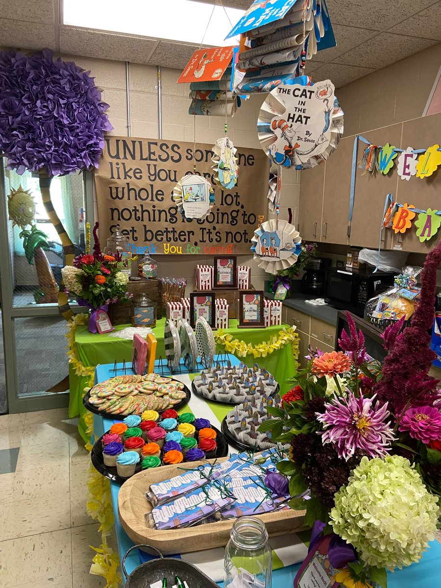 Shout out to our wonderful Sunny Pointe Elementary PTA for spoiling us with yummy treats this afternoon! Our PTA volunteers so many hours for the betterment of our students, staff, &amp; community. Please consider joining
spepta.net/join to support our school.