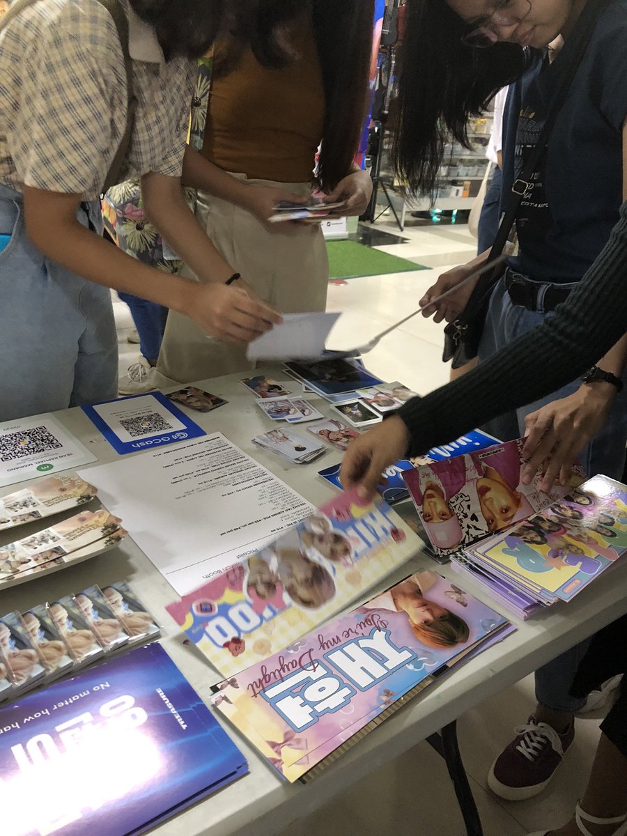 quezonteumes's tweet photo. AND THATโS A WRAP FOR KCON3: KPOPSAYAHAN! ๐
thank you so much to everyone who bought from our booth and to all teumes who enjoyed our freebies! ๐๐ค see you again on KCON4? ๐
#KPOPSAYAHAN3 #KCON3 #treasure https://t.co/NzFj2s6gjy