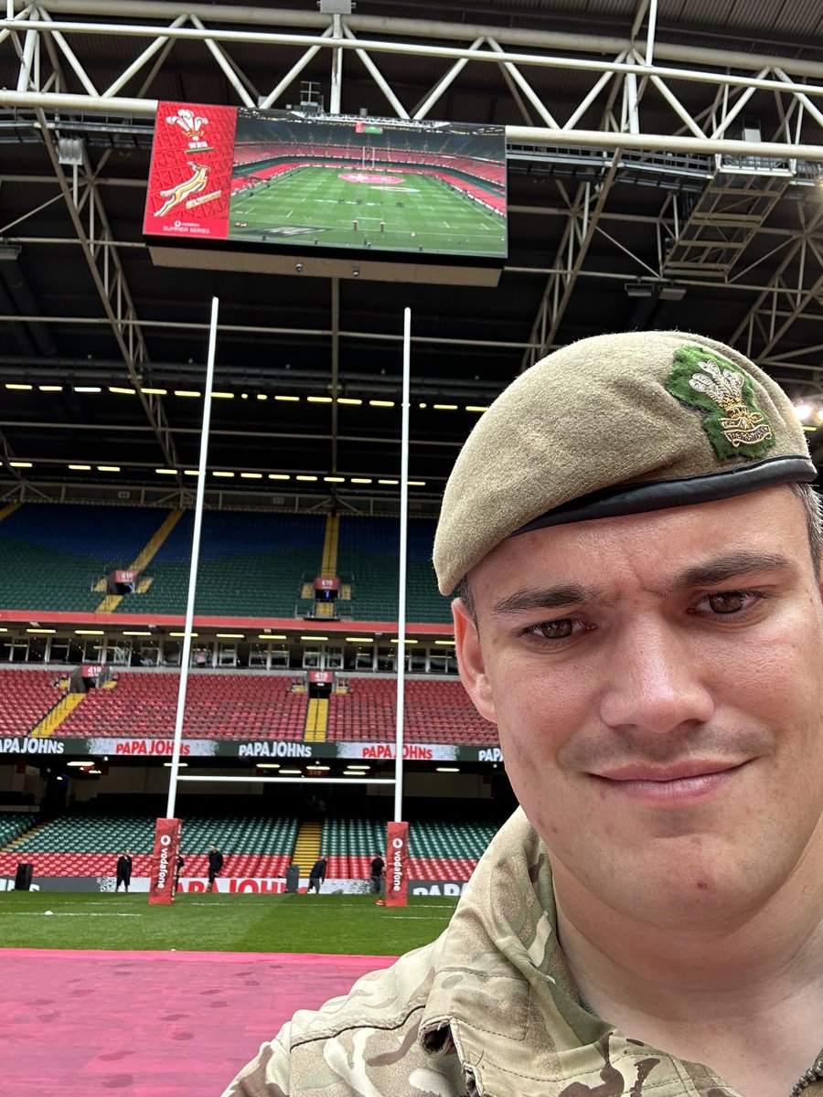 Alex_E5's tweet photo. Hallowed turf flag team
#walsa #SummerNationsSeries #rugby https://t.co/67e7j1sK4h
