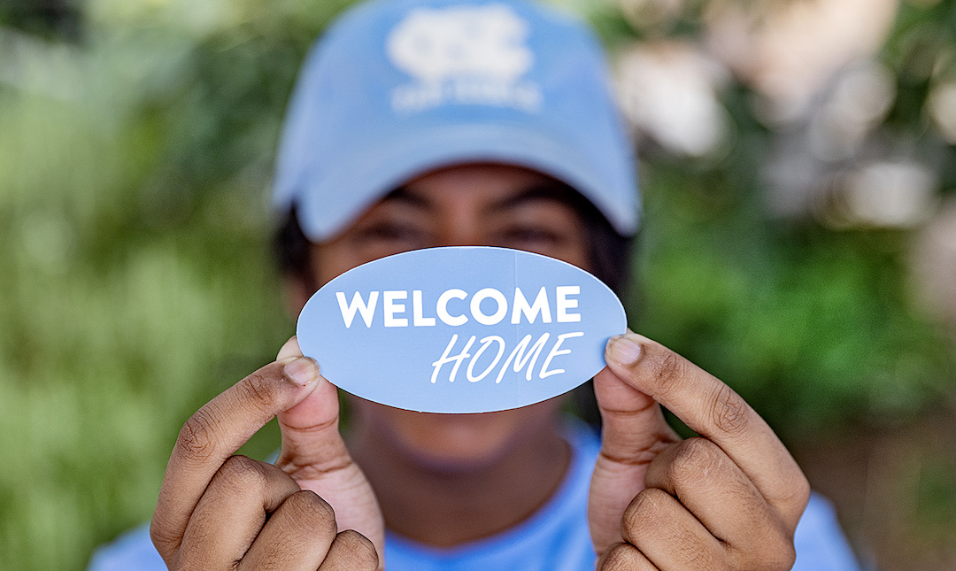UNC's tweet photo. Welcome home, Tar Heels. We are so glad you are here at #UNC 🐏 https://t.co/wgIaJhD4Jt