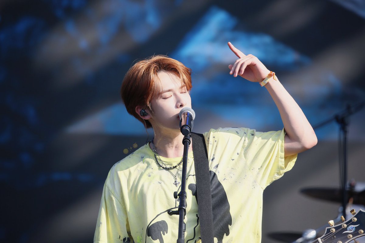 MoonLightHoney_'s tweet photo. 230819 카스쿨페스티벌

🩵🌌🩵

#XdinaryHeroes #Gaon #엑스디너리히어로즈 #가온 #곽지석 https://t.co/L7oT1KCAff
