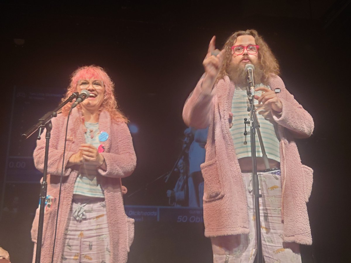 If you saw Comedy Done Quick at <a href="/bedlamtheatre/">EUTC - The Edinburgh University Theatre Company</a> on Saturday night, you were watching:
- <a href="/weaselspoon/">Robert Wells</a> &amp; <a href="/KentishIzzie/">izziep</a> on tech
- <a href="/MrSamSee/">Sam See ⑅ 🇸🇬🏳️‍🌈</a> speed-run his #edfringe show
- <a href="/BJAlborough/">Benjamin</a> &amp; <a href="/elliebw_/">Ellie BW</a> on a lovely sofa 
- <a href="/TwoLittleDheads/">Two Little Dickheads</a> quickly find alt uses for household utensils