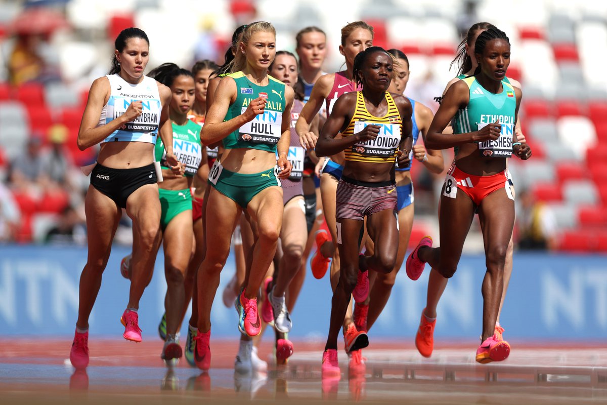 AustralianAths's tweet photo. Survive and advance, Jessica Hull knows all too well! 

Hull makes it a perfect 3/3 for the Australians in the first round of the Women's 1500m, claiming second place in Heat 4 (4:03.50) 🐨

Catch Hull, Hall and Caldwell in the semis tomorrow @SBSOnDemand.

#ThisIsAthletics https://t.co/R5TFXIMD0T