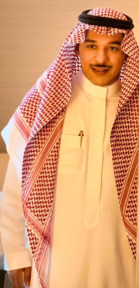 maljokem's tweet photo. ابن الوز عوام ...حسن نصر هلال..
خريج مدرسة نادي الخليج ..
على خطى والده  الداهية  نصر هلال...
يحمل فكر رياضي واداري..
واثق من نفسه...
شاب طموح..
يعمل بصمت بعيد عن الأضواء..
من اسرة رياضية ..
مكسب لكرة اليد الآسيوية... https://t.co/Nzi6VYkeZa