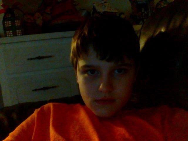 _dakotawinters_'s tweet photo. I need a new tripod all my pictures be old af 
My first selfie c. 2012 https://t.co/nyFFLYTFB4