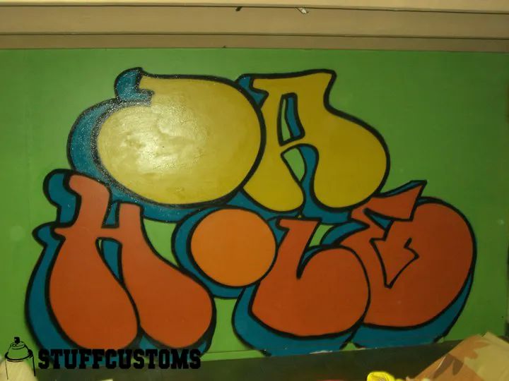 Stuffcustoms's tweet photo. Deco Room en Da Hole Store ❤️ HipHop wear on the Clot 👍🏽 #stuffcustoms 
#daholestore #murales #decor #graffiti #custom #barcelona #dahole #painting #colours #room #personalizados #paredes #shop #store #clot #muralism #letters #stuffcustomsbarcelona #graffitiartist #handmade https://t.co/XOZOiDiEke