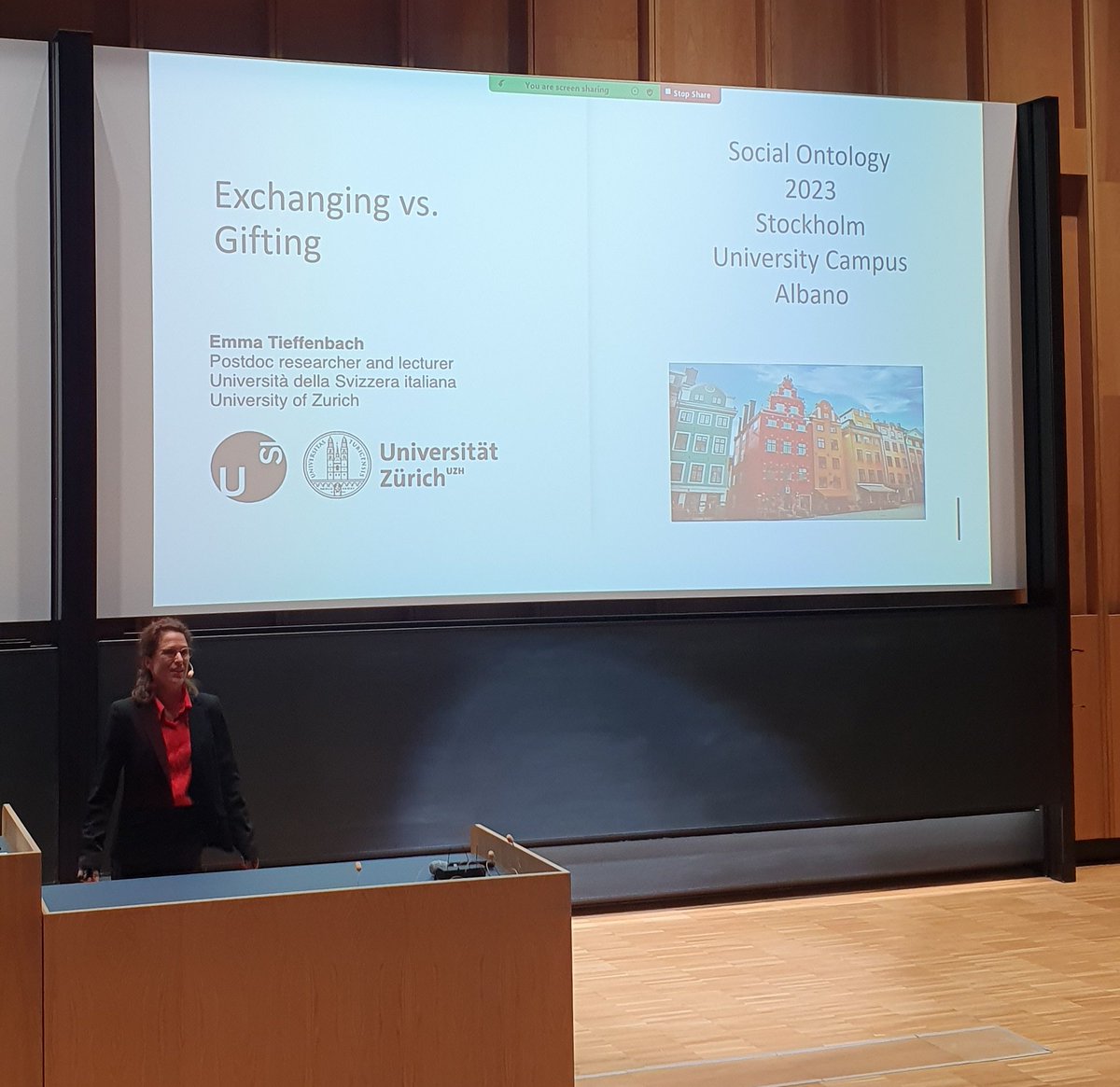 And now our fifth and final keynote of the conference: Emma Tieffenbach on exchanging vs. gifting!
#socialontology2023