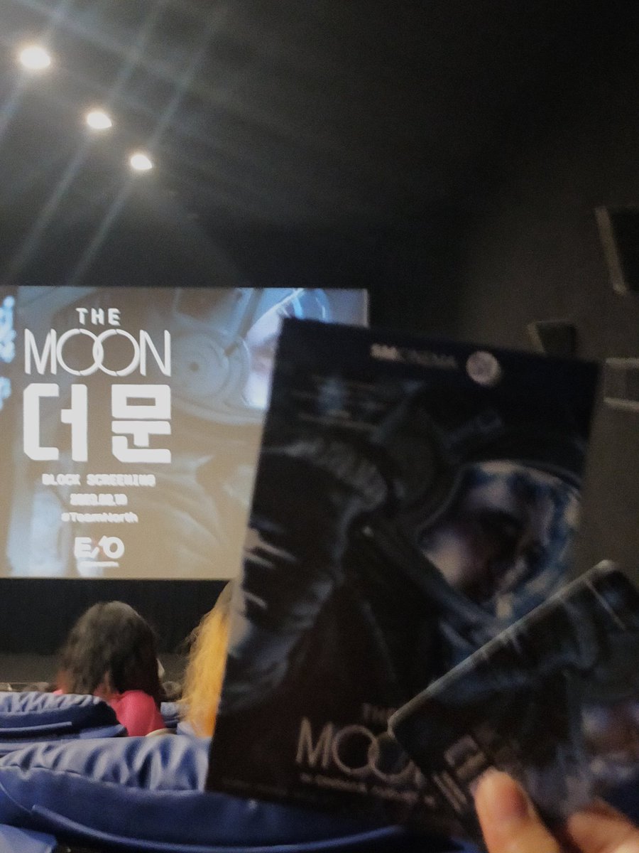 ztinadc's tweet photo. A roller coaster emotion. 🌕🚀🛰️
Thank you @weare10_EXO 
#TheMoonMoviePH 
#kyungsoo #TeamNorth https://t.co/mpEl58Hx6r