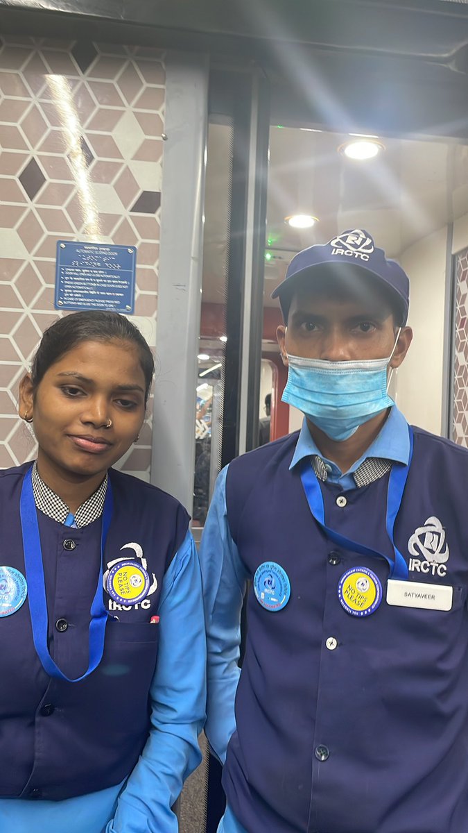 IMukulVarshney's tweet photo. @IRCTCofficial  
The journey in EC compared to CC is no differentiator 
The rotating seats interfered co-passengers and hindering. This needs a re-design

However I was very impressed to see people from all over the country working. Pooja and Satyaveer was amazing. Excellent. https://t.co/JJbclZqMac