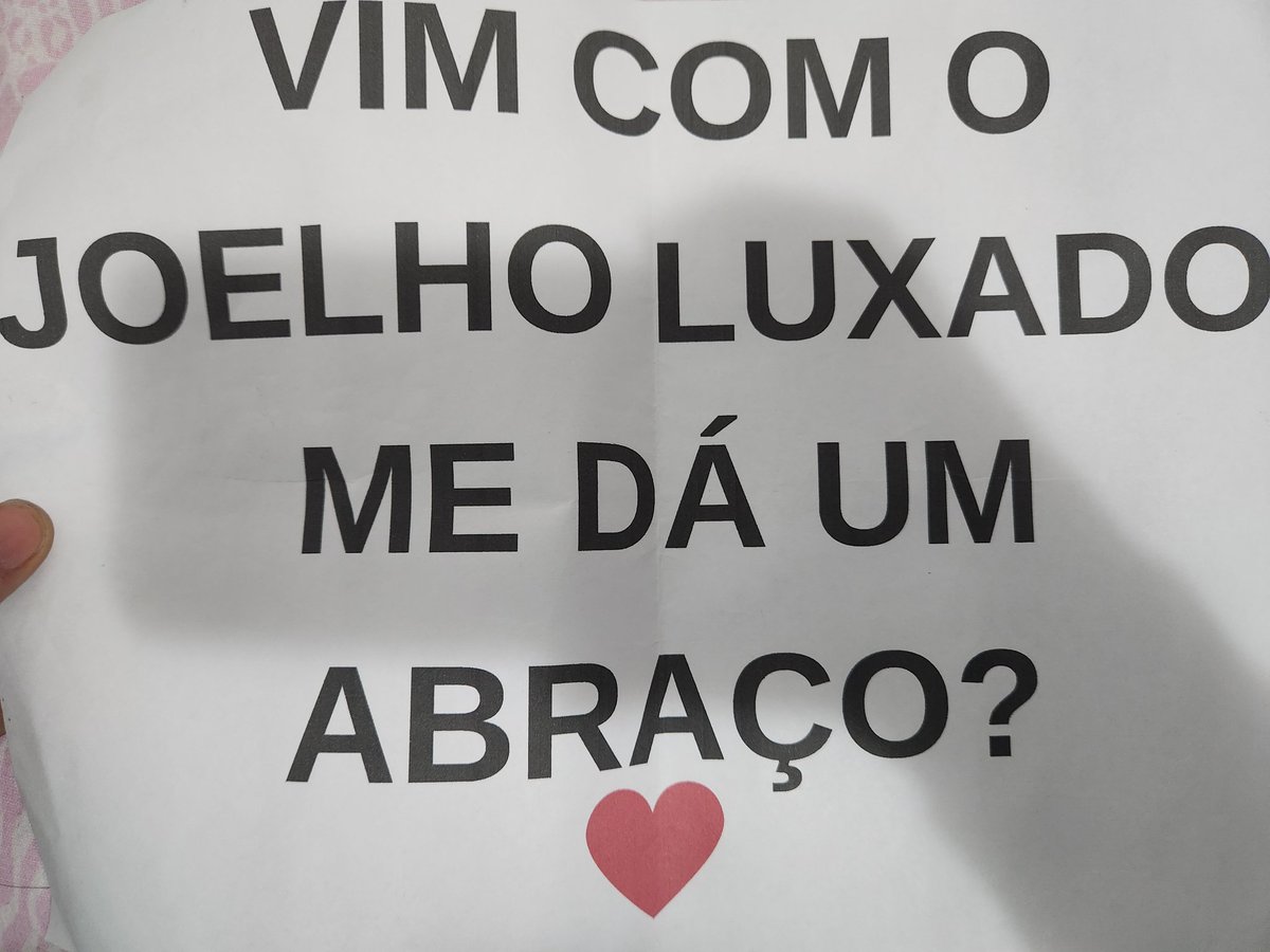 bitencourtste's tweet image. Ontem eu fiz a loucura de ir pro show da Manu Gavassi com o joelho luxado, muita dor e uma joelheira compondo o look. Fiquei grudada no palco. E posso dizer sem sombra de dúvidas que foi a melhor noite da minha vida!

Ela foi a minha cura! 
Te amo pra sempre @manugavassi 🤍