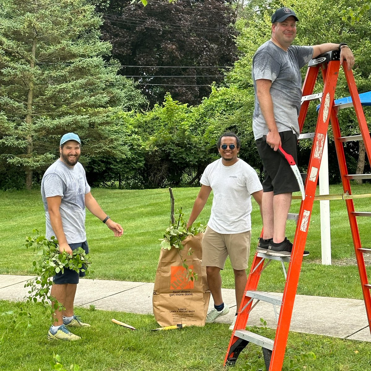 onsemi's tweet photo. Happy World Humanitarian Day!
From positively influencing at-risk youth in Milan, to supporting victims of domestic and sexual violence in Michigan, onsemi employees have been #GivingNow throughout 2023.
Way to go team! #weAREonsemi https://t.co/4uYmRKmOF1