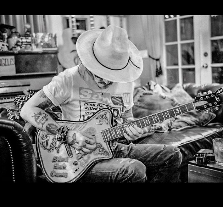 Johnny Depp (@johnnydepp74187) on Twitter photo 