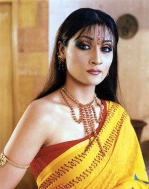 Sochtee_hai's tweet photo. Drop the person who played villain role better than her https://t.co/NwjSnORmOL