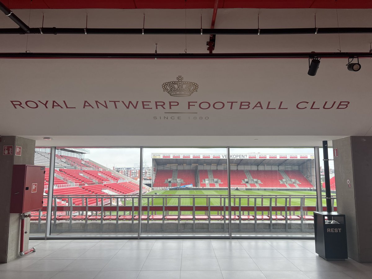 HugoKoop's tweet photo. FC Royal Antwerp ⚽️🔥 https://t.co/QswVrW4OeE