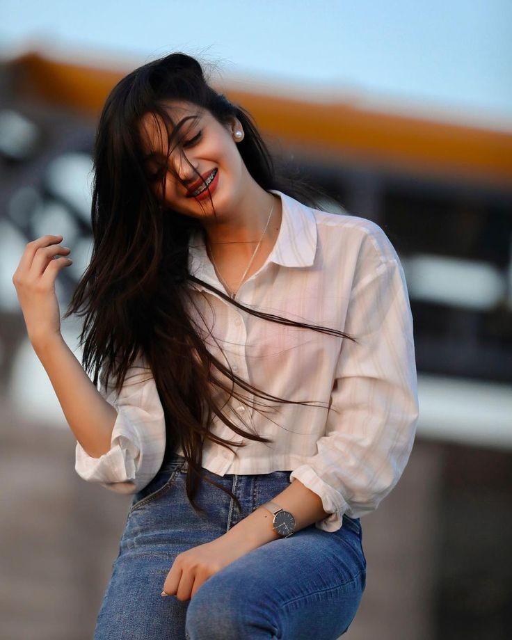 AditiSingh01's tweet photo. @Vipin2217 @24KHeart_Gold @MonaChaudhary08 @Pooja_patel_7 @Lajjo_kapoor @Lustyini @Be_Shrm2 @_old_delhi__ @Cute_Aditi2 @Komal__bhatiya तुम्हारा दिल तो मेरा है ही,
दुनिया से तुम्हे चुराने की आवश्यकता क्यों, जवाबी चाबी मेरे पास है खुदा से।" 😊❤️ https://t.co/vwjhHfb7f5