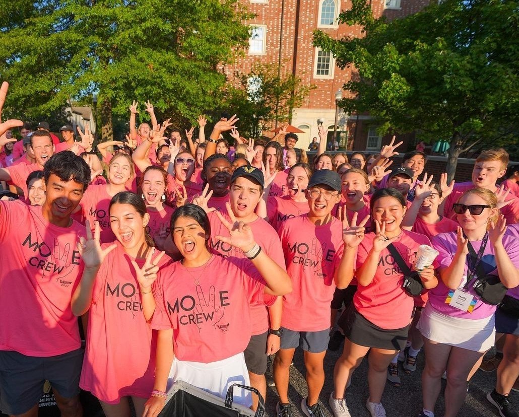 GretchenSelcke's tweet photo. Happy Move-In Day @vanderbiltu ! This is my annual reminder to avoid West End, Hillsboro Village, and every Target in Nashville this weekend. https://t.co/8Q1tC3oAe0