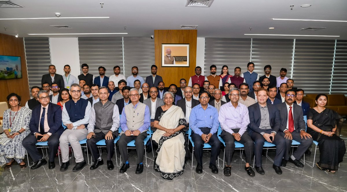 IFSCA_Official's tweet photo. Hon’ble Finance Minister Smt. Nirmala Sitharaman today visited IFSCA’s office and reviewed progress of various initiatives taken by the Govt. of India to make GIFT-IFSC a world class financial service centre. Refer to press release for more details:
https://t.co/EGibRqTOjN https://t.co/TYUZ8Z5LR5