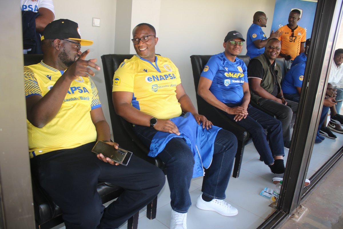 napsastars_fc's tweet photo. Despite the game not going our way on the field, we are grateful to have had the support of our amazing sponsors at Woodlands Stadium today. 

NAPSA DG Muyangwa Muyangwa &amp; Stanbic Bank Zambia  CEO Mwindwa Siakalima watched of first match of the season today. 

We are grateful 👏 https://t.co/fNOP56tdyB