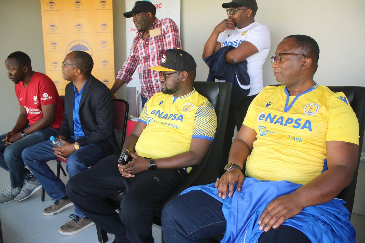 napsastars_fc's tweet photo. Despite the game not going our way on the field, we are grateful to have had the support of our amazing sponsors at Woodlands Stadium today. 

NAPSA DG Muyangwa Muyangwa &amp; Stanbic Bank Zambia  CEO Mwindwa Siakalima watched of first match of the season today. 

We are grateful 👏 https://t.co/fNOP56tdyB