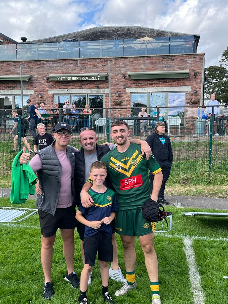 Flecky1988's tweet image. Up the Anne's 🟢 🟡 well done to our @CalFleck leading boys to league title and promotion 💚💛 some club 👏