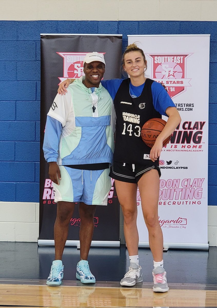 CGHRMedia (@cghrmedia) on Twitter photo 🏀 #CGHRMedia
#BCSElite100Showcase
<a href="/BrandonClayPSB/">B r a n d o n C l a y</a>
🚨 6 PACK 🚨
CLASS OF 2026
#National Recruits
- Kate Harpring
- Lydia Ledford
- Bella Ragone
- Kaleigh Heywood
- Peace Ashina
- Marlene Mbilima
#DaFuture
#TheCarolinas
#CarolinaGirlsHoopsReport 🏀 #CGHRMedia
#BCSElite100Showcase
<a href="/BrandonClayPSB/">B r a n d o n C l a y</a>
🚨 6 PACK 🚨
CLASS OF 2026
#National Recruits
- Kate Harpring
- Lydia Ledford
- Bella Ragone
- Kaleigh Heywood
- Peace Ashina
- Marlene Mbilima
#DaFuture
#TheCarolinas
#CarolinaGirlsHoopsReport