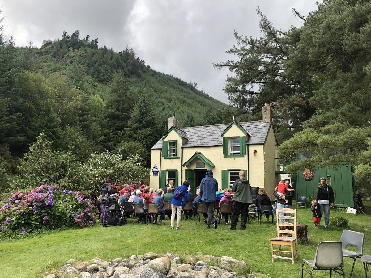 Arlene Crampsie (@arlenecrampsie) on Twitter photo Great turn out in Glenmalure for the second <a href="/CUP_HAT_/">CUPHAT - Coastal Uplands: Heritage and Tourism</a> #HeritageWeek2023 event. This time we’re here by invitation of Glenmalure Pure Mile who’ve put on a fab morning’s events. <a href="/MisstearDavid/">David Misstear</a> lead citizen science activities & we’ve had our 3D model and digital archives on display! Great turn out in Glenmalure for the second <a href="/CUP_HAT_/">CUPHAT - Coastal Uplands: Heritage and Tourism</a> #HeritageWeek2023 event. This time we’re here by invitation of Glenmalure Pure Mile who’ve put on a fab morning’s events. <a href="/MisstearDavid/">David Misstear</a> lead citizen science activities & we’ve had our 3D model and digital archives on display!