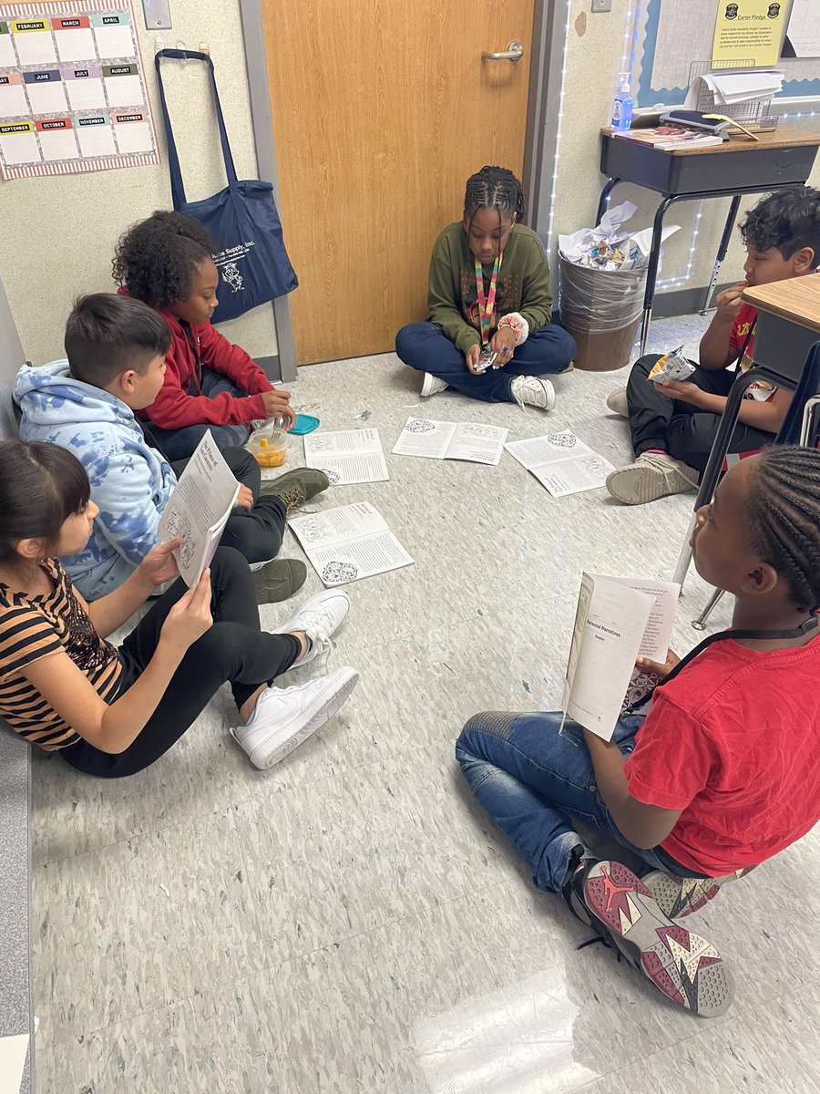 ReadSmoreBooks's tweet photo. Here we go! Starting strong this year w routines, procedures, and SEL 🤩
This helped us already with making new friends, popcorn reading in small groups, and providing feedback after writing our first time personal narratives. Every second counts! ☄️ https://t.co/VpRBjxvjKJ