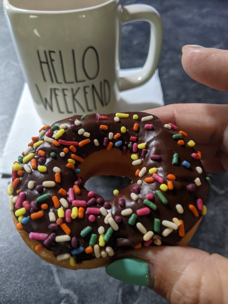Aries_love417's tweet image. Life is too short✨🥰
Enjoy the simple pleasures ☕🍩 #helloweekend #CoffeeTime