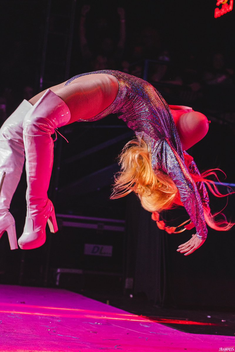 pensando muito nessa foto