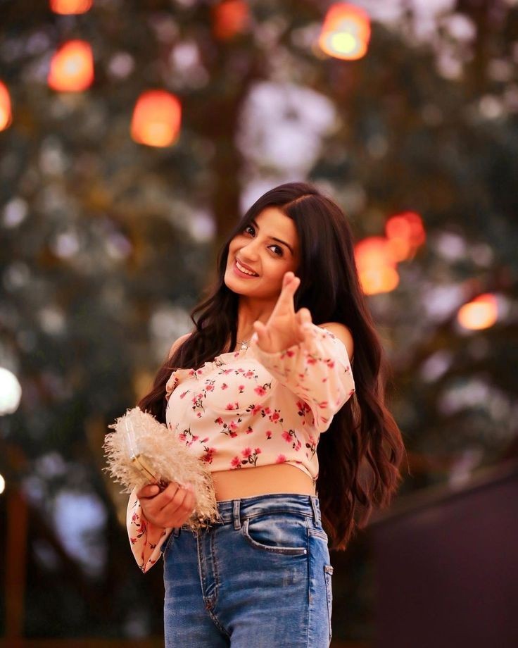 AditiSingh01's tweet photo. @nauty_krish 🥀.....जबसे तुम्हारा होना मेरे पास आया है,
मेरा दिल कहीं और नहीं, बस तुम्हारे साथ ही बसा है।" 😊❤️ https://t.co/E6s5BT77p2