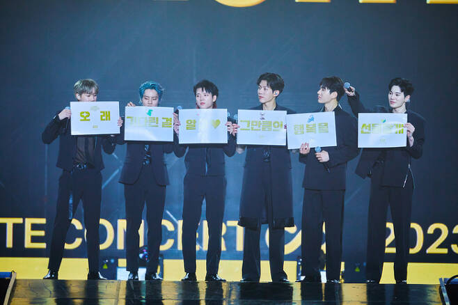 INFINITE COMEBACK AGAIN ソンギュ トレカ INFINITE COMEBACK AGAIN