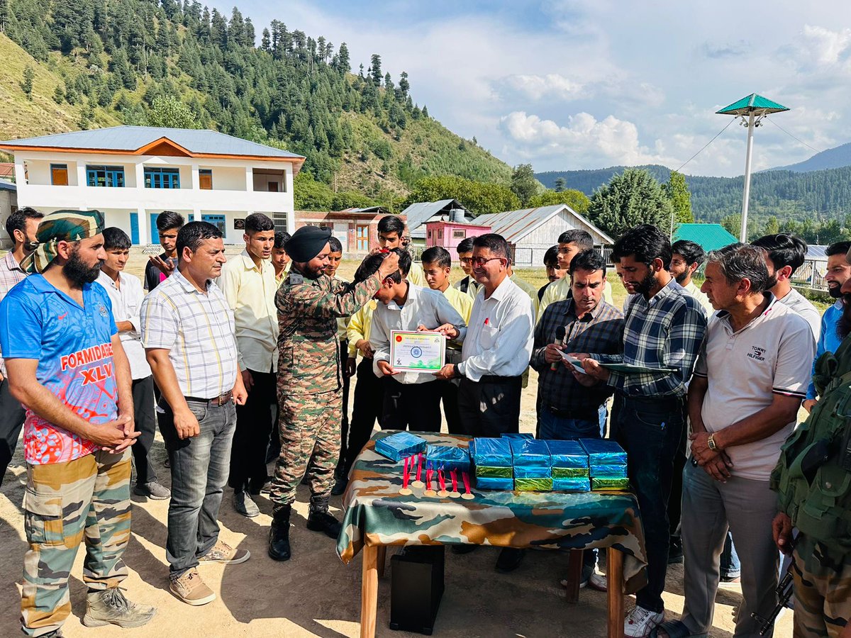 Parv_ynr's tweet photo. Baramulla Rashtriya Rifles Organized Volleyball Tournament in Narwah Block. LOVE SPORTS-KICK DRUGS. Building Bonds-Building Kashmir https://t.co/RJ1m9c7hDO
