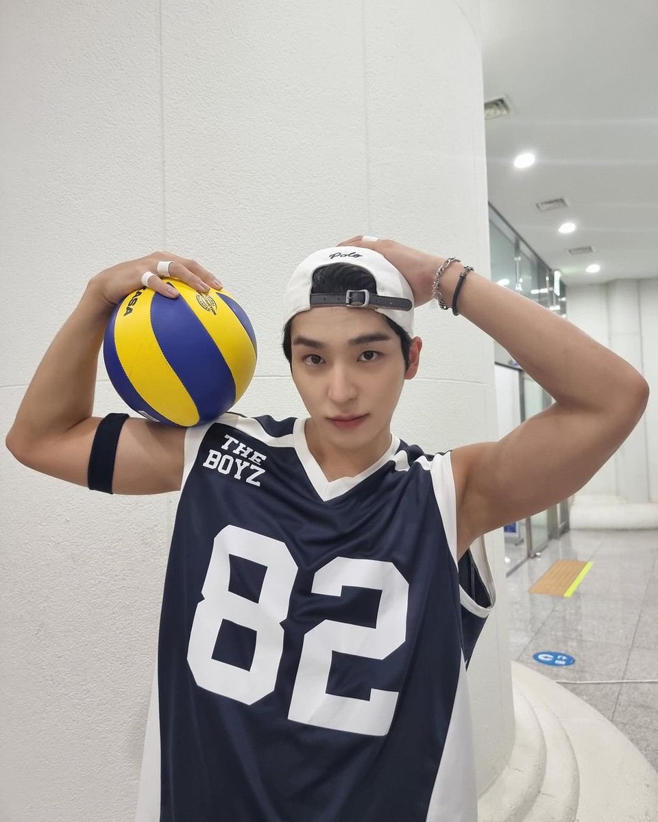 dailybestboys's tweet photo. The Boyz Sangyeon https://t.co/q60PDoG3oU