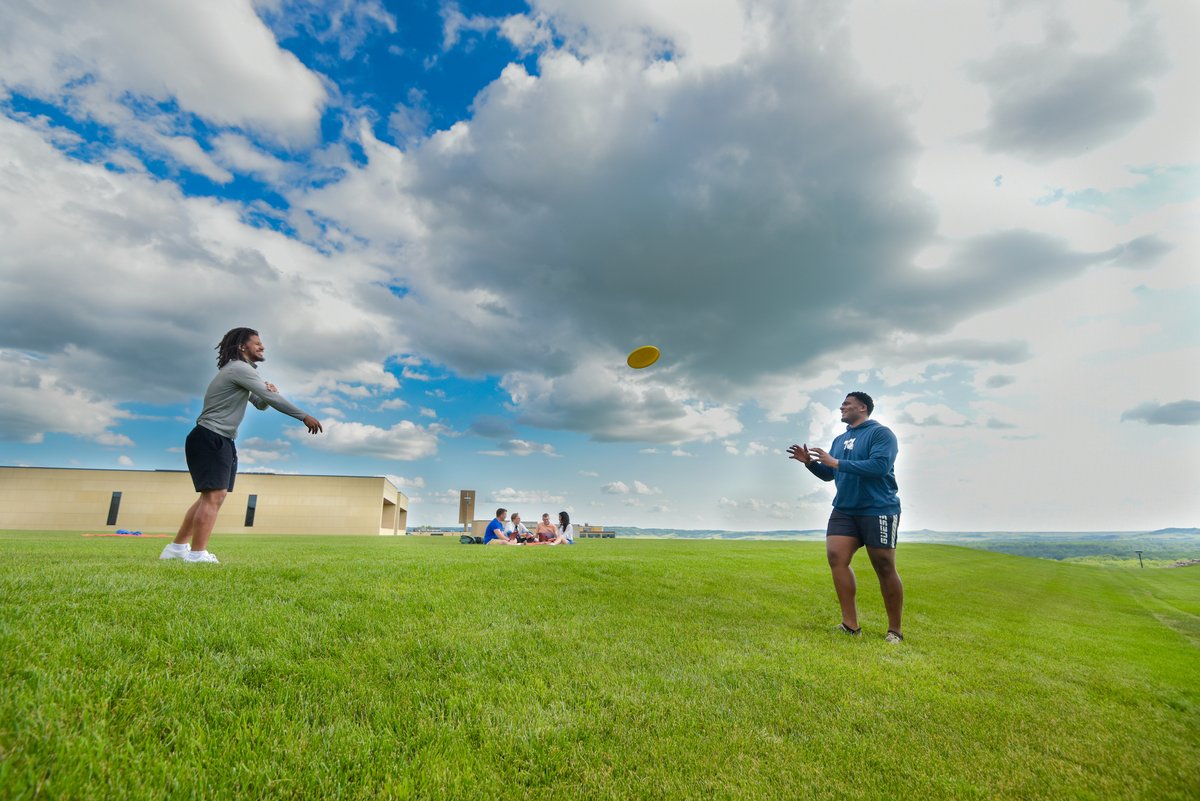 Incoming students, ☝️this☝️ will be your backyard in 14 days! 😍
#LifeatMary