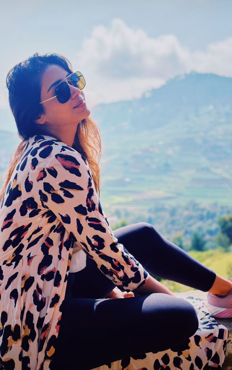 Serene views with a beauty in front 😍 #NivethaPethuraj enjoying her holidays amidst the nature is so wholesome ❤️‍🔥 @Nivetha_Tweets #TeluguFilmNagar