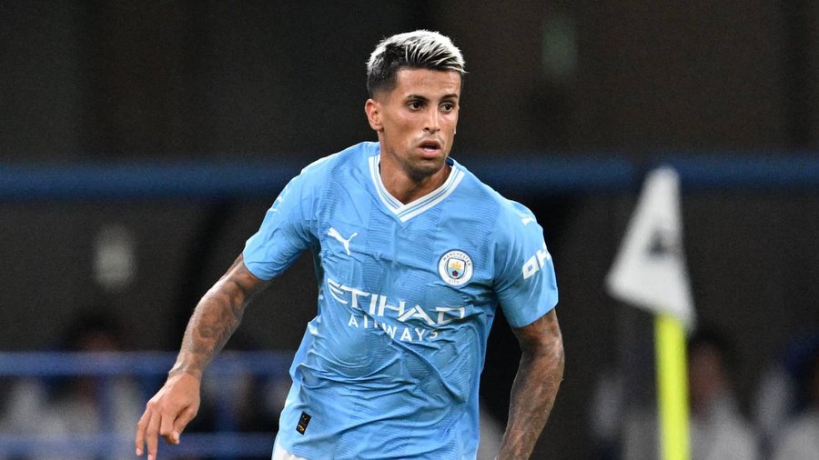 Munyah_Wacho's tweet image. If Barcelona signs Joao Cancelo, do you think we will have a shot at winning the Uefa Champions League?