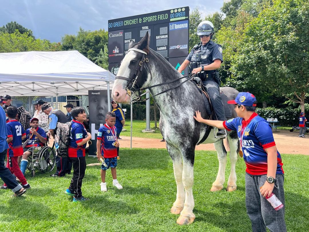TPSMounted's tweet image. #PHSaunders enjoyed his first game of cricket recently and got to meet all the athletes. @COPSandKIDSca