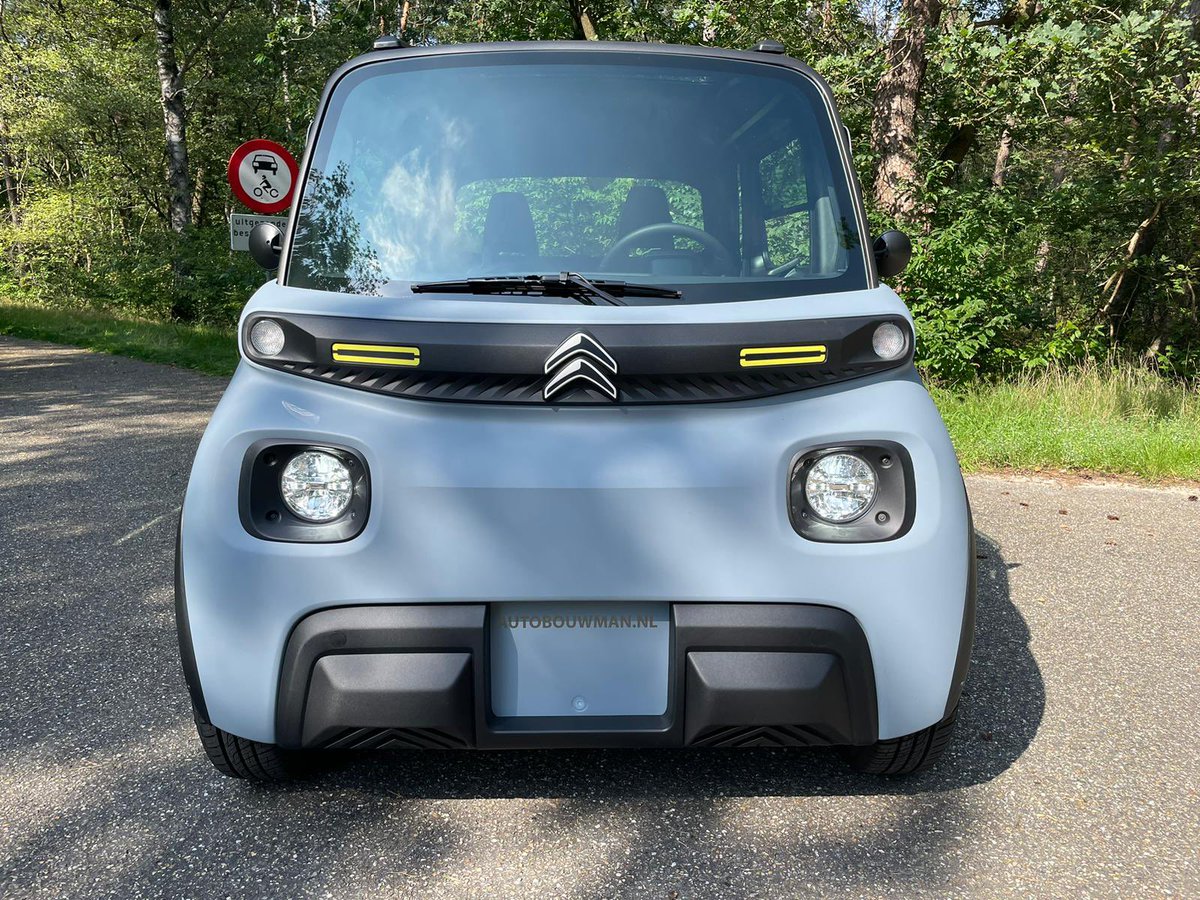 AutoBouwmanNL's tweet photo. Wil je graag in een Citroën rijden maar ben je nog geen 18?
Hier is de oplossing, de Citroën AMI! 
✅Citroën AMI 
✅MY Ami Tonic
✅Ami Blue
✅100% Elektrisch⚡️ 
✅75 km actieradius 
✅Max 45km/h
✅vanaf 16 jaar

More info: https://t.co/vJa4yjXjwE 
#Citroën
#AMI 
#Elektrisch https://t.co/siy1EraVE5